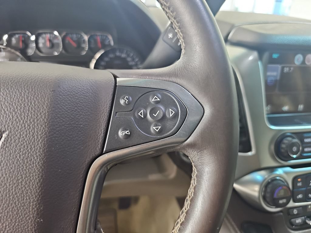 Used 2015 CHAMPAGNE SILVER METALLIC Chevrolet LT image 25