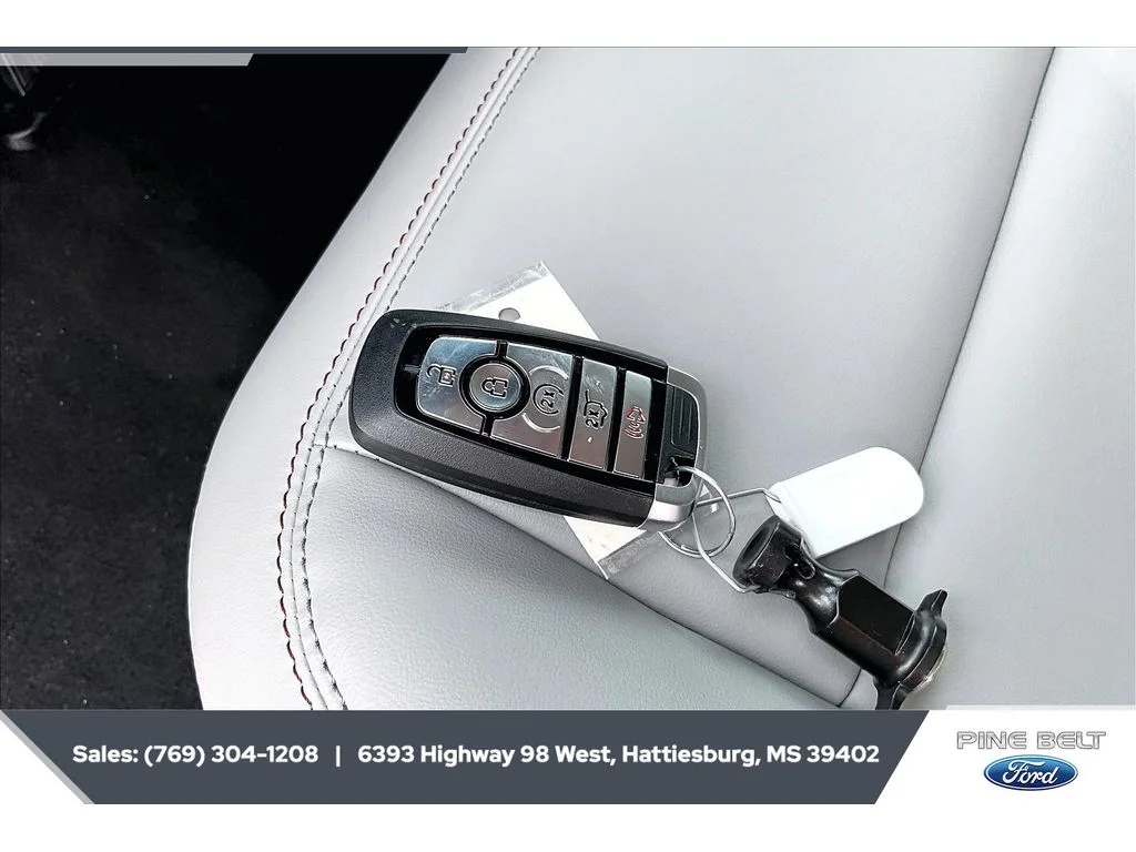 New 2026 Space White Metallic Ford Active image 9