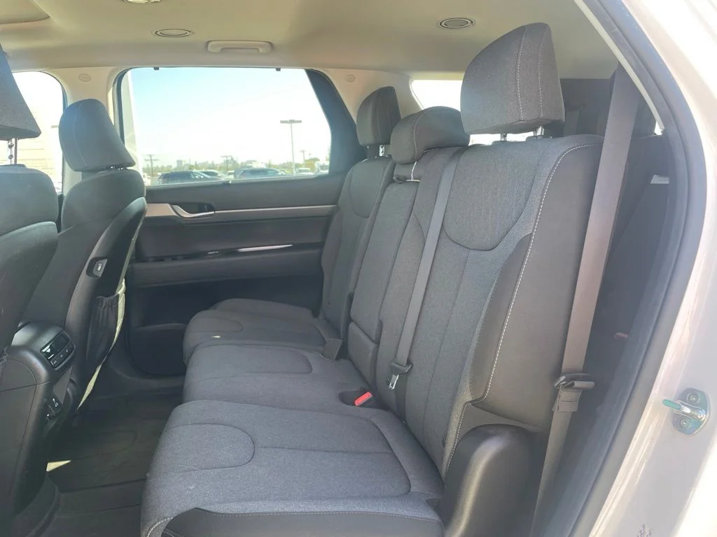 Used 2020 Hyper White Hyundai SEL image 8
