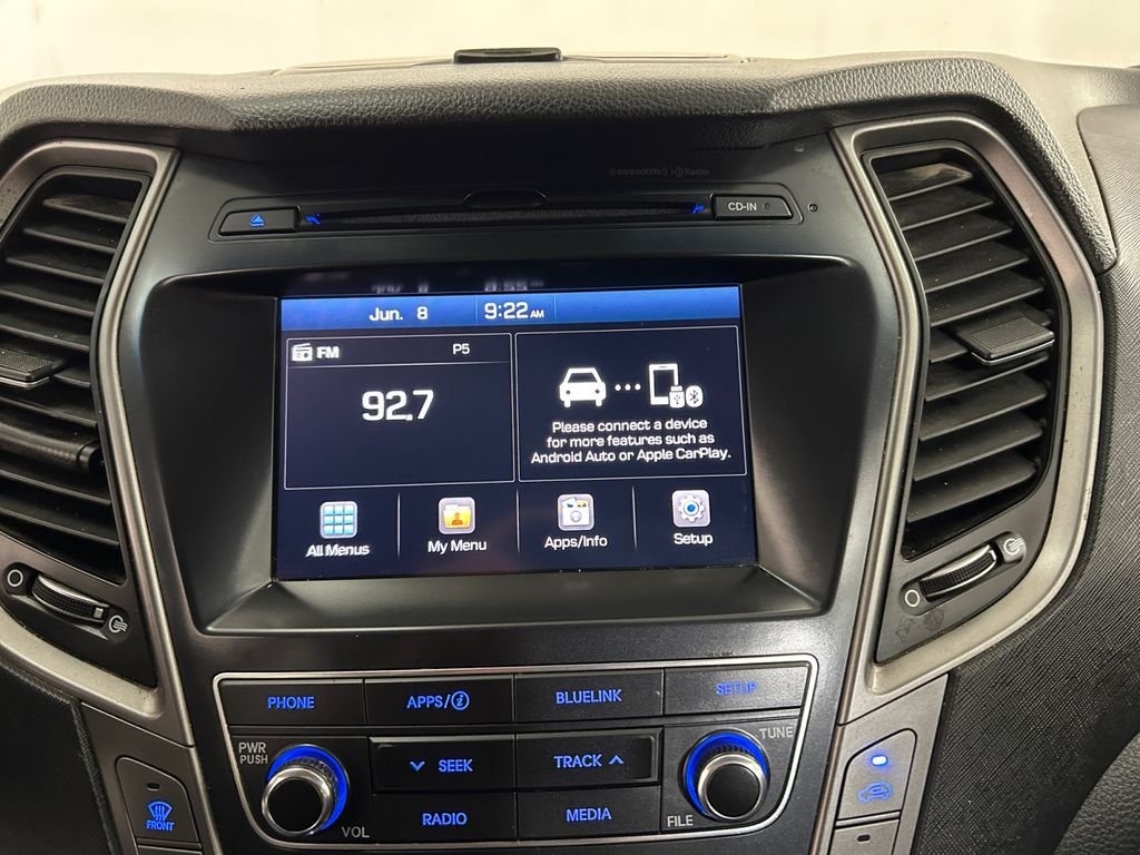 Used 2019 White Hyundai SE image 11