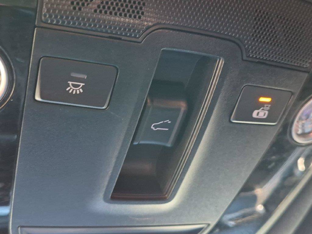 Used 2022 Black Kia GT-Line image 18