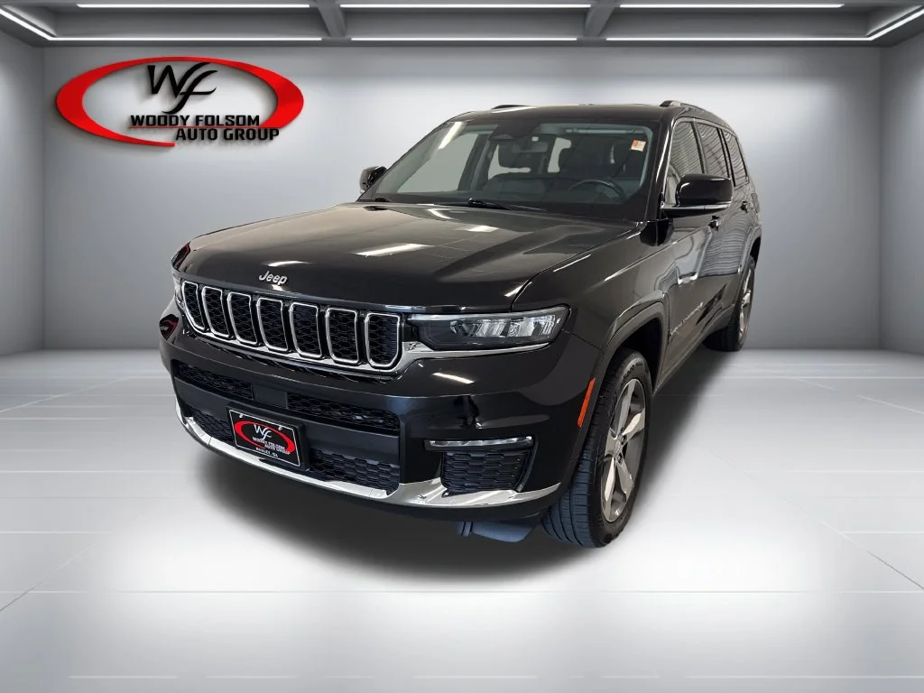 Used 2021 Black Jeep Limited image 3