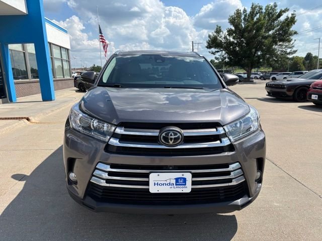 Used 2018 Predawn Gray Mica Toyota Limited Platinum image 2
