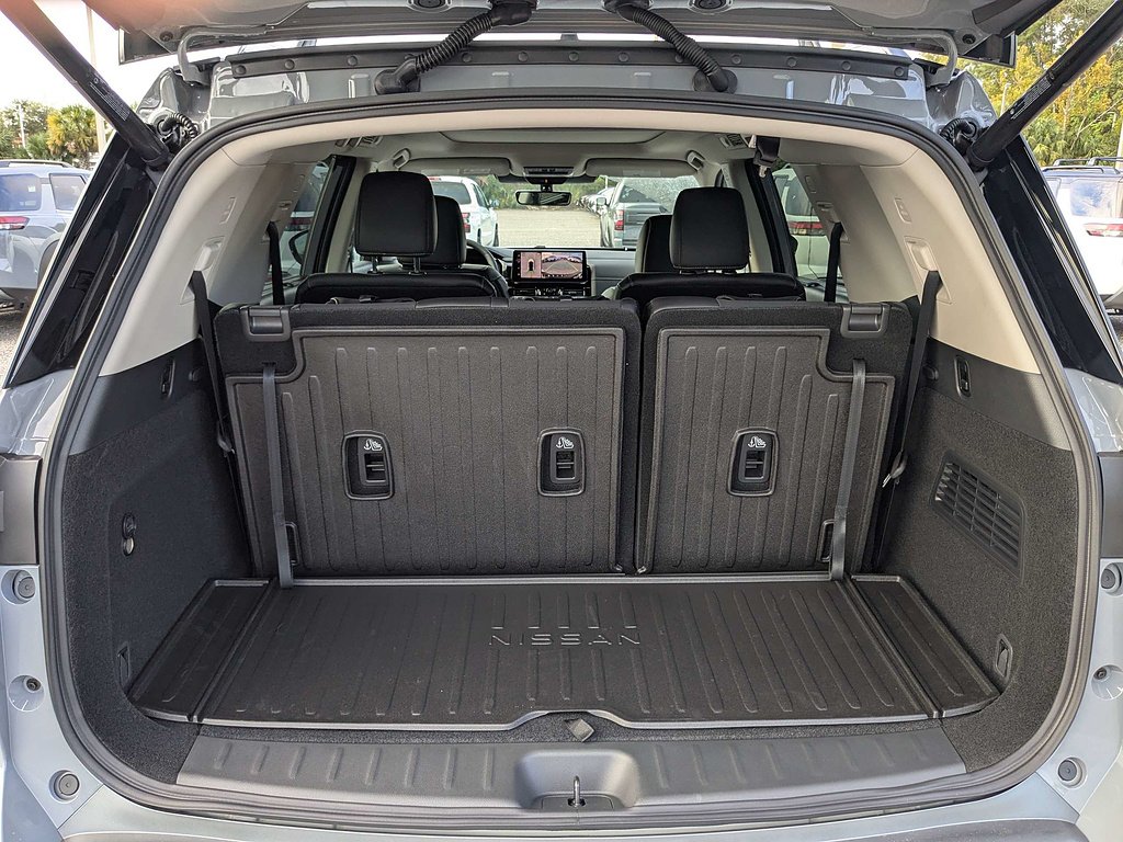 New 2026 Boulder Gray Pearl Nissan Platinum image 13