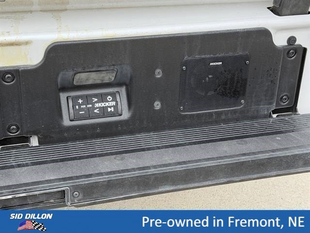 Used 2023 White Frost Tricoat GMC Denali Ultimate image 7
