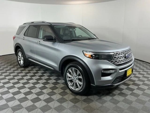Certified Used 2023  Ford Limited image 3