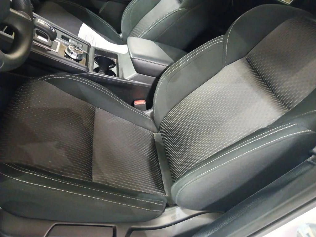Used 2024  Mitsubishi ES image 6