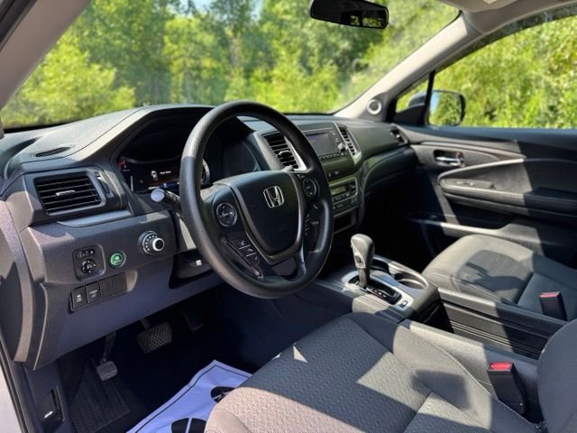 Used 2018 Modern Steel Metallic Honda Sport image 9
