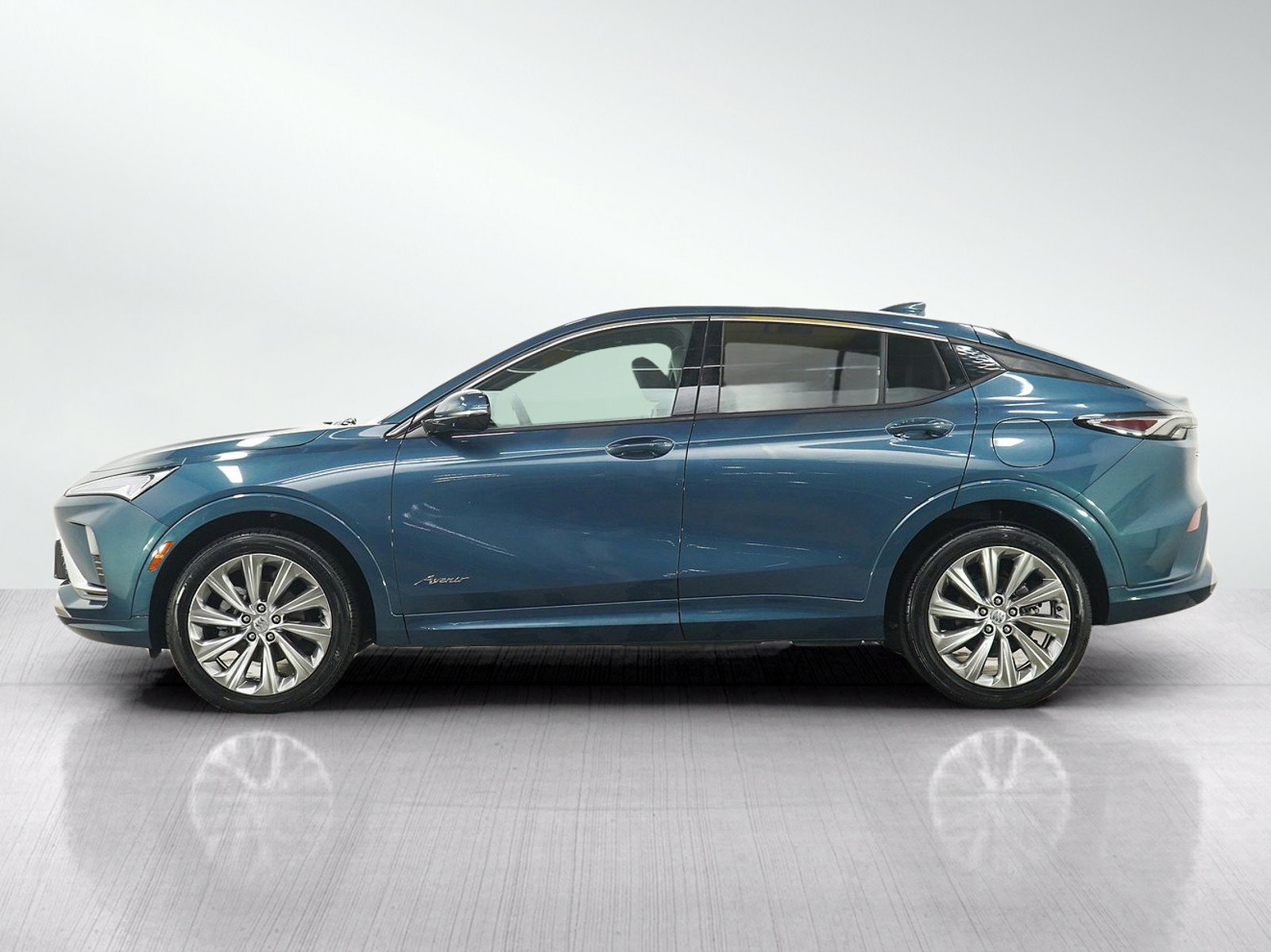 Used 2024 Buick Envista Avenir with VIN KL47LCE20RB141325 for sale in Minneapolis, Minnesota