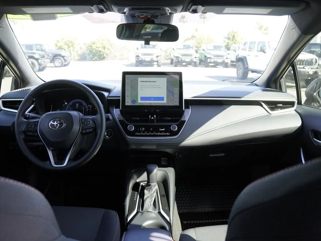 2025 Toyota Corolla SE - Photo 23