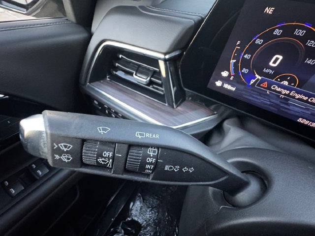 2025 Chevrolet Suburban LT - Photo 25
