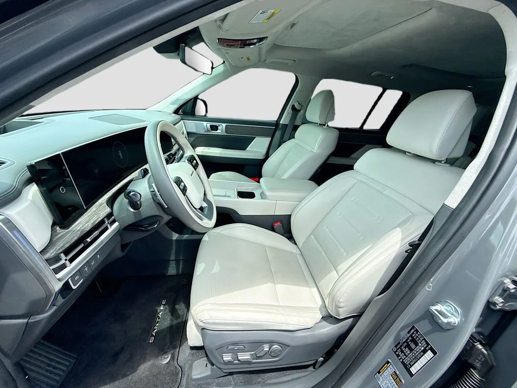 Used 2025 Gray Hyundai Calligraphy image 23