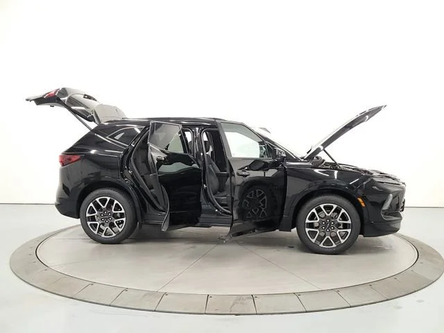 Used 2025 Black Chevrolet RS image 16