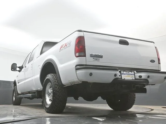 Used 2004 Beige Ford XLT image 45