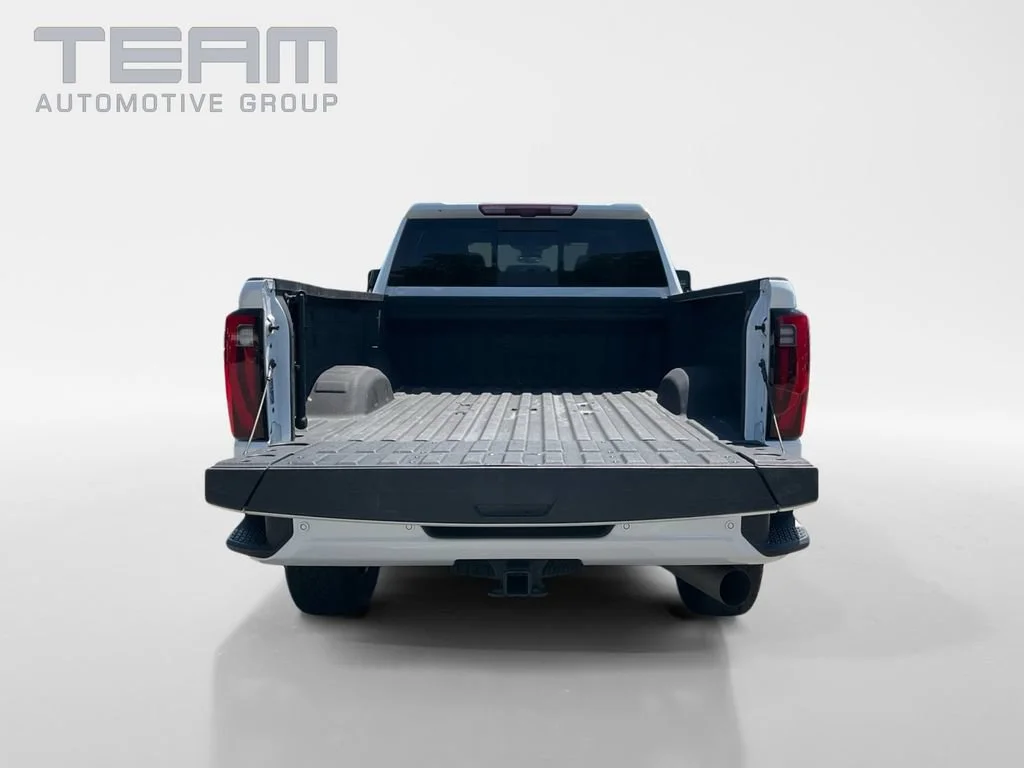 Used 2025 White Frost Tricoat GMC Denali image 13