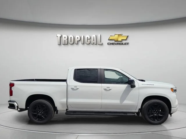 New 2026 Summit White Chevrolet RST image 6