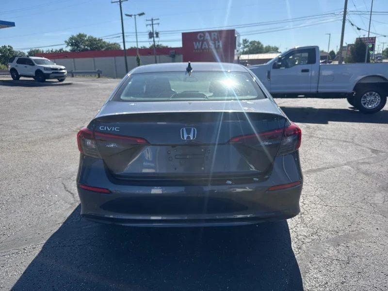 Used 2024  Honda EX image 6