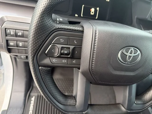 New 2026 White Toyota SR5 image 17