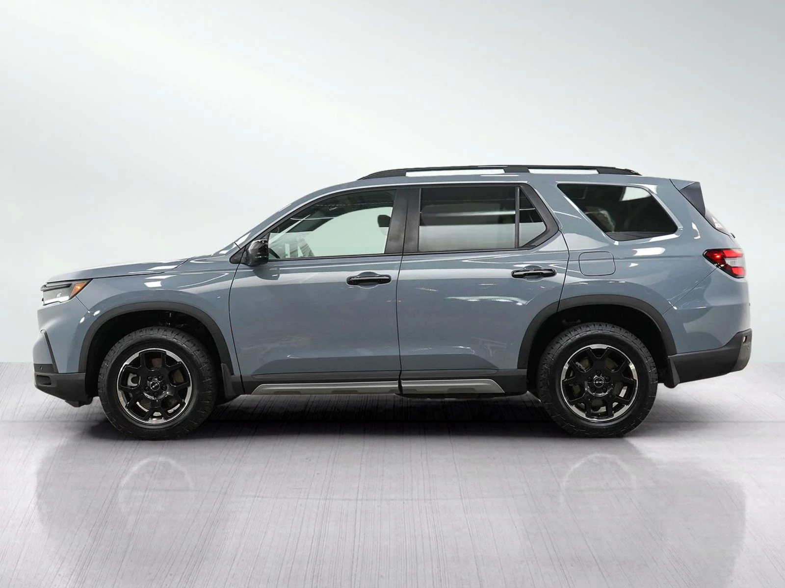 Used 2025 Honda Pilot TrailSport with VIN 5FNYG1H65SB008922 for sale in Burnsville, Minnesota