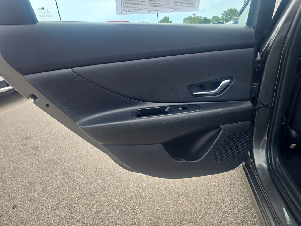 2024 Hyundai Elantra SEL - Photo 31