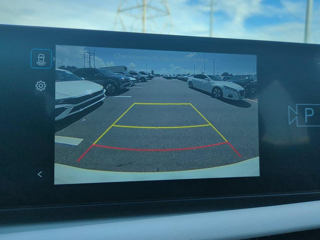 New 2026 White Hyundai SE FWD image 24