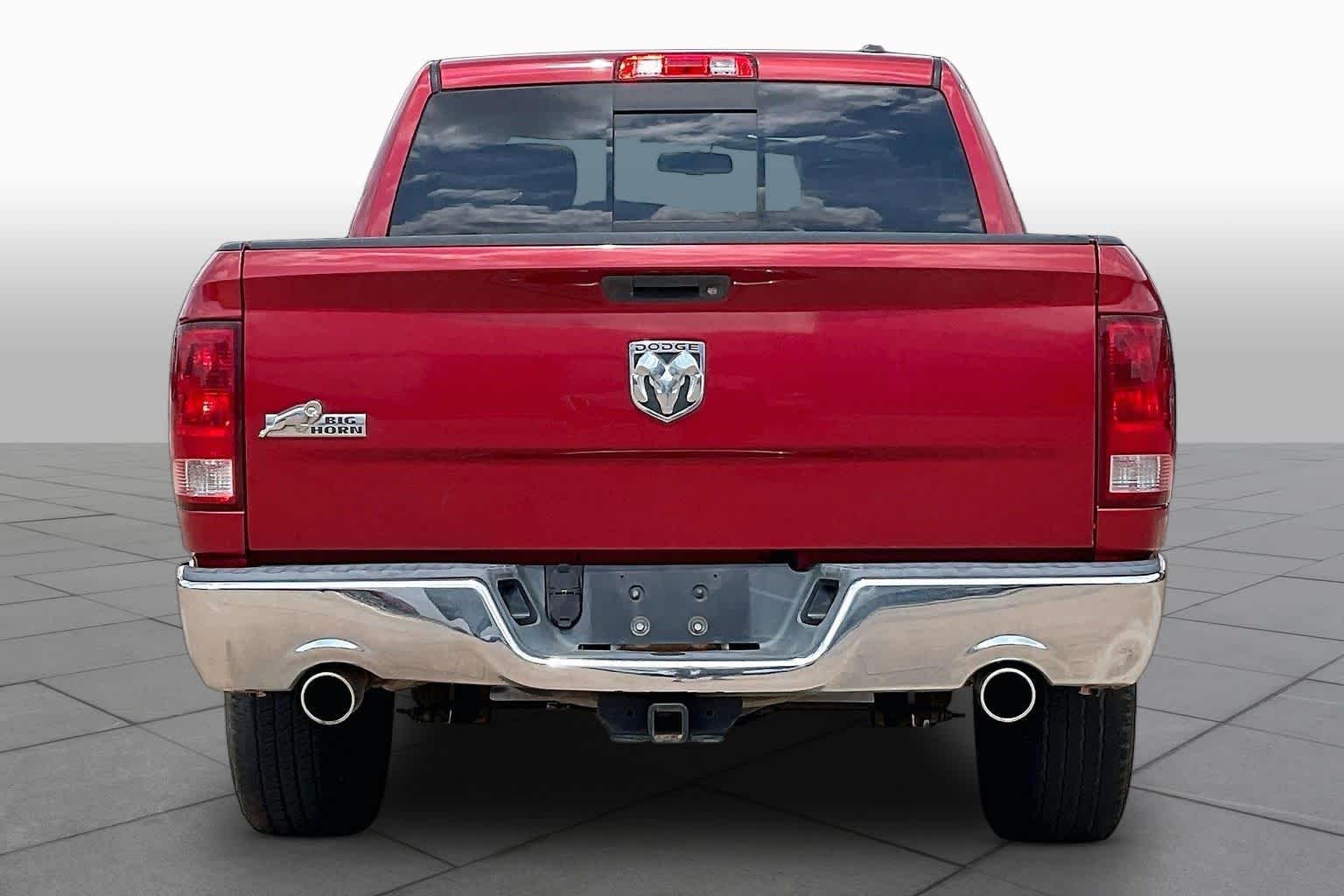 Used 2010 Inferno Red Crystal Pearl Dodge SLT image 5
