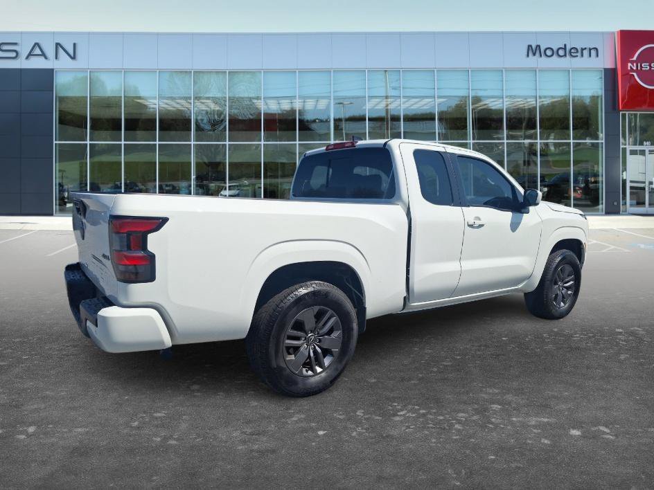 Used 2025 Glacier White Nissan SV image 5