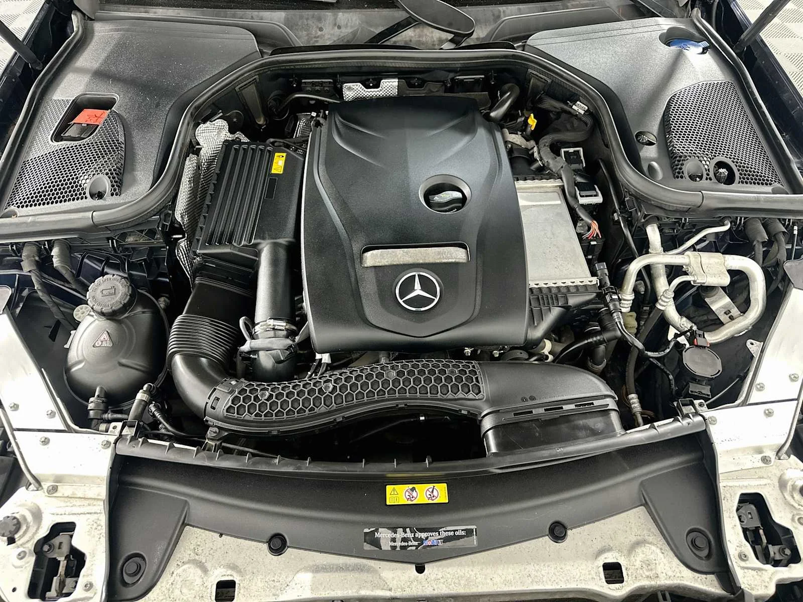 Used 2019 Lunar Blue Metallic Mercedes-Benz E 300 image 30