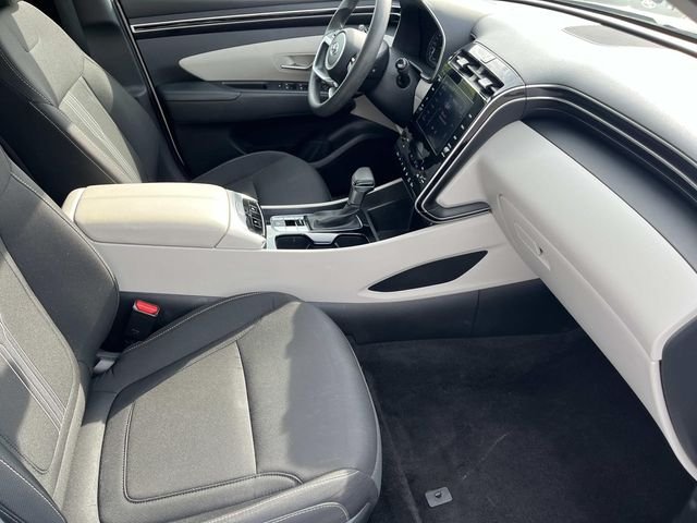 Used 2024 White Hyundai SEL image 22