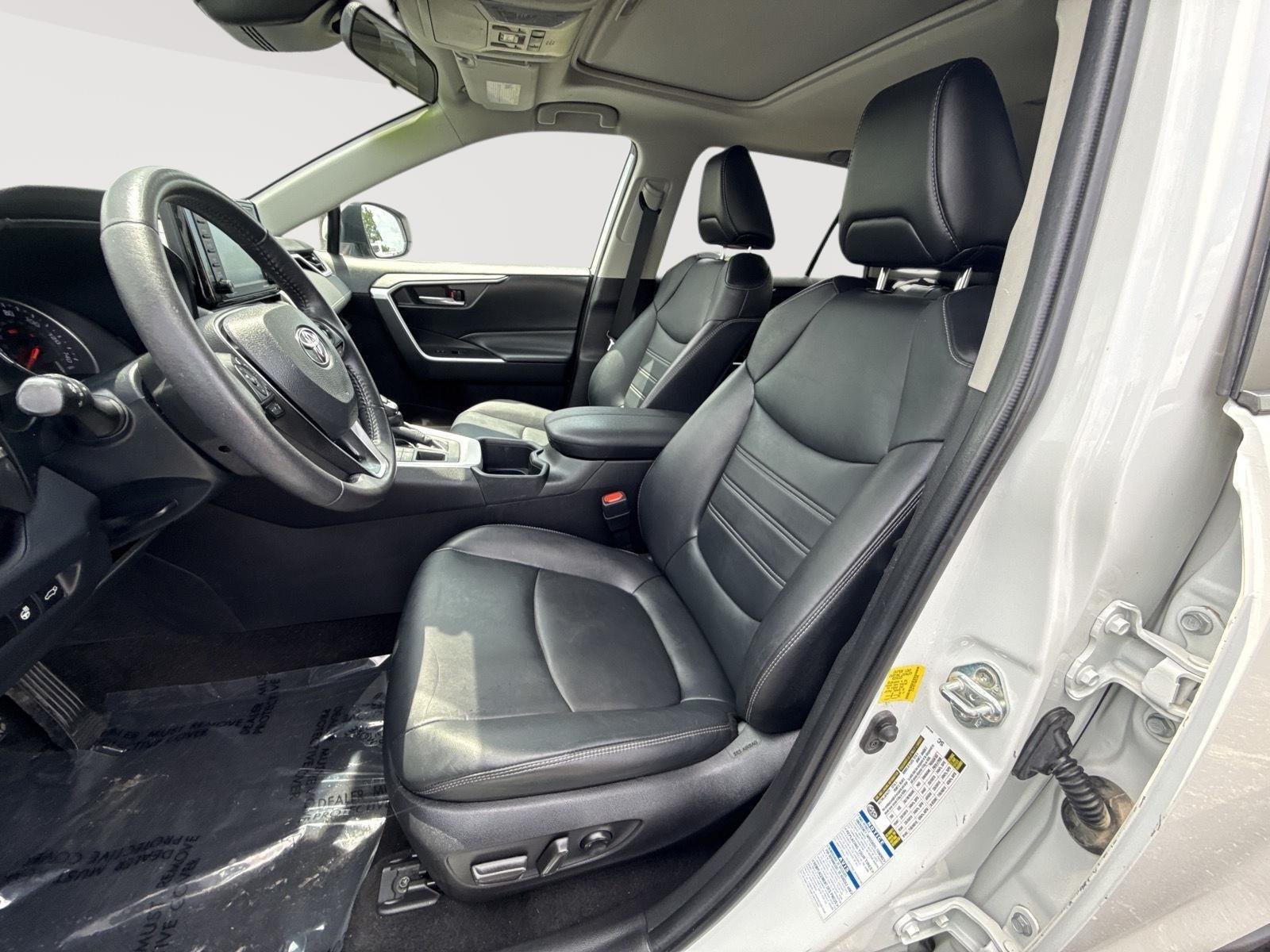 Certified Used 2022 Blizzard Pearl Toyota XLE Premium image 3