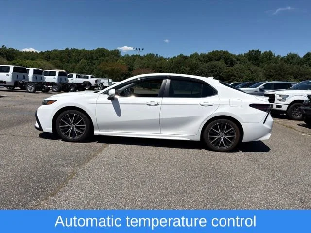 Used 2022 White Toyota SE image 10