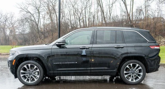 Used 2024 Black Jeep Overland image 9