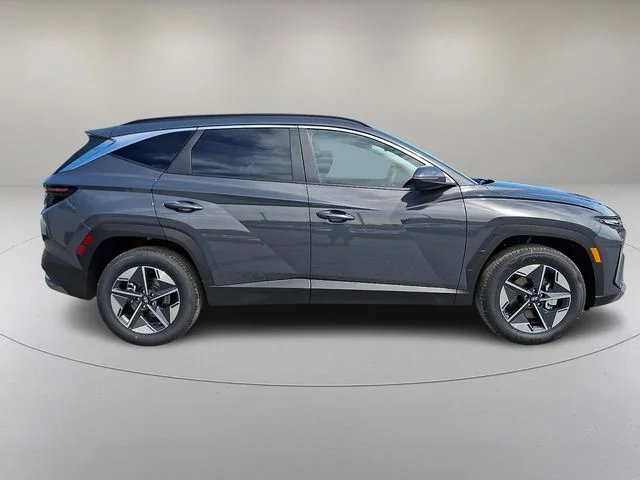 New 2026 Gray Hyundai SEL Convenience image 5