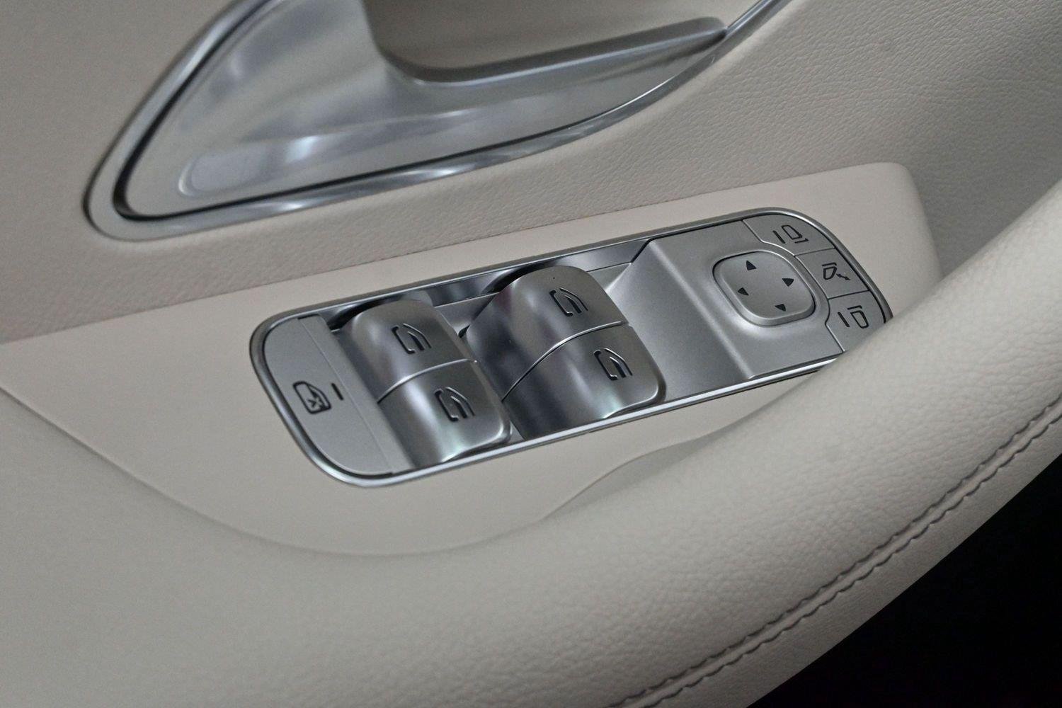 Used 2025 Polar White Mercedes-Benz GLS 450 image 15
