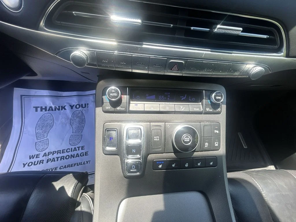 Used 2022 White Hyundai Calligraphy image 25