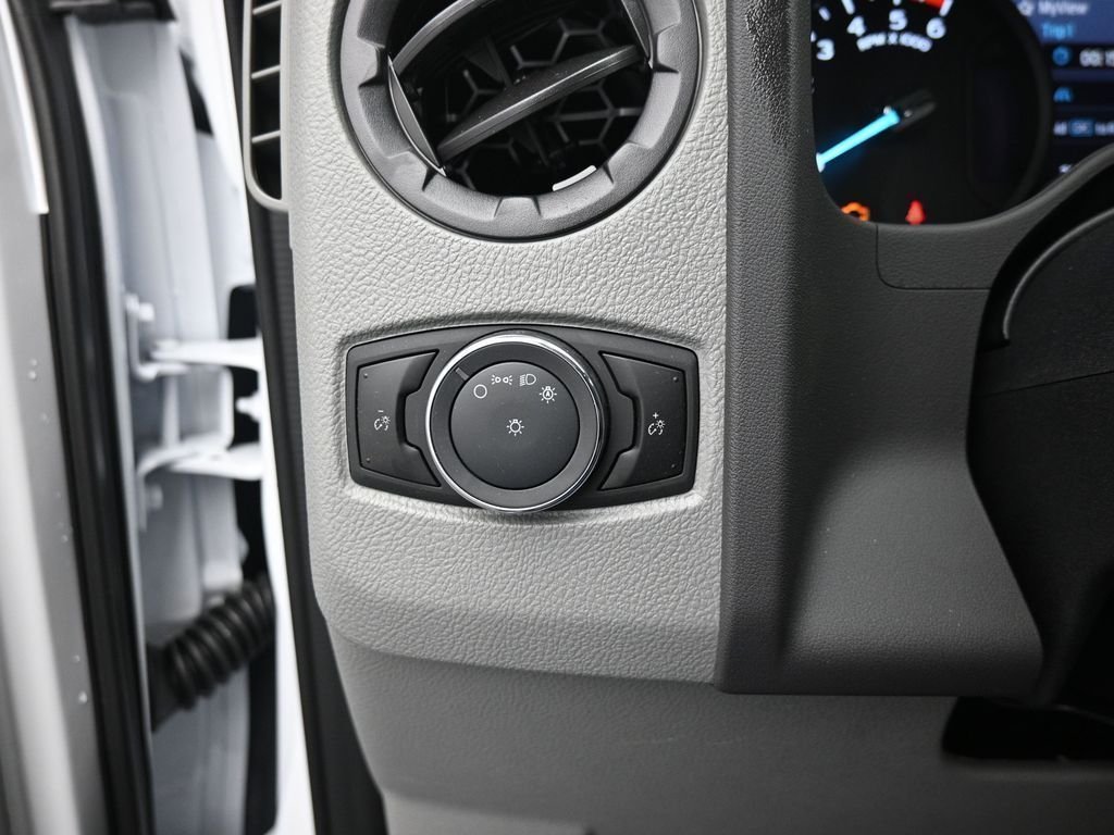 New 2026 Oxford White Ford Base image 41