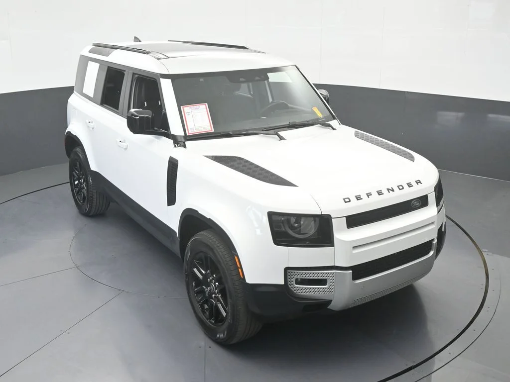 Used 2025 White Land Rover S image 71