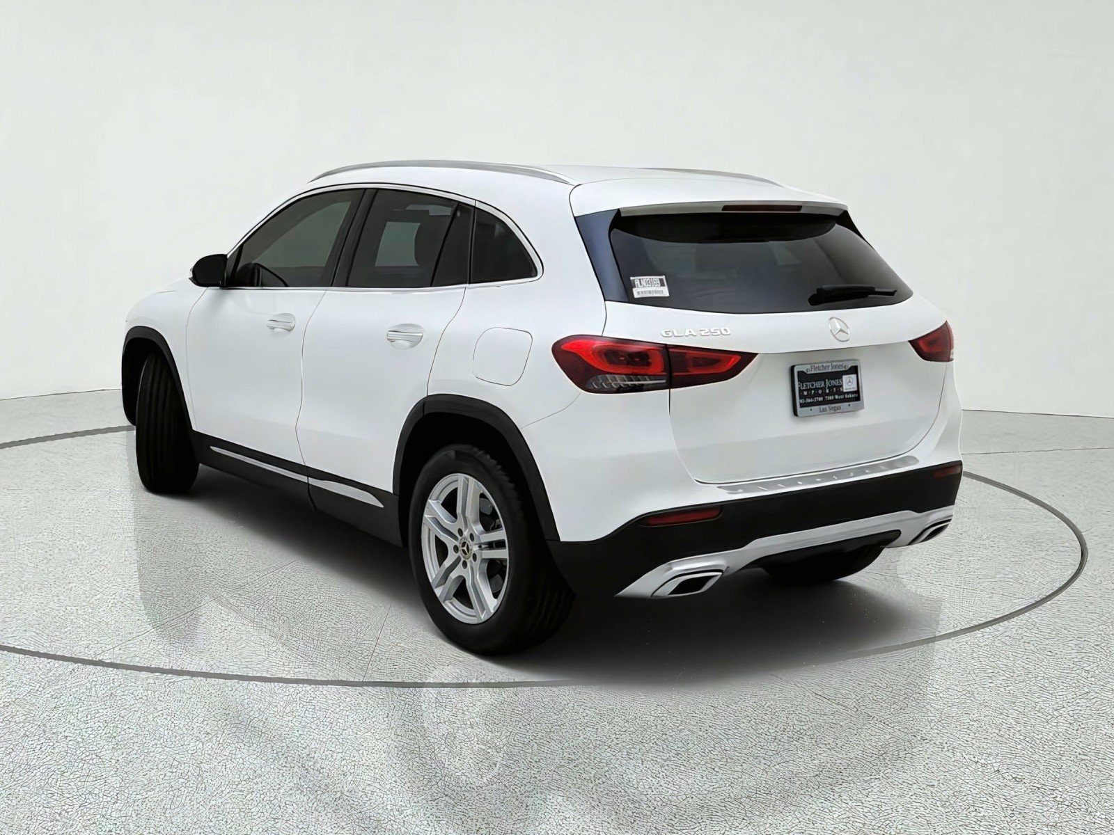Used 2021 Polar White Mercedes-Benz GLA 250 image 11