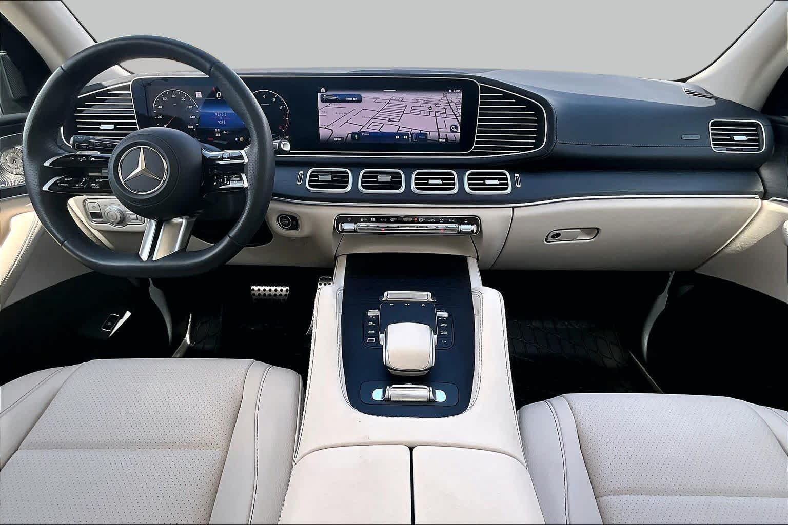 Used 2025 Obsidian Black Metallic Mercedes-Benz GLS 450 image 16