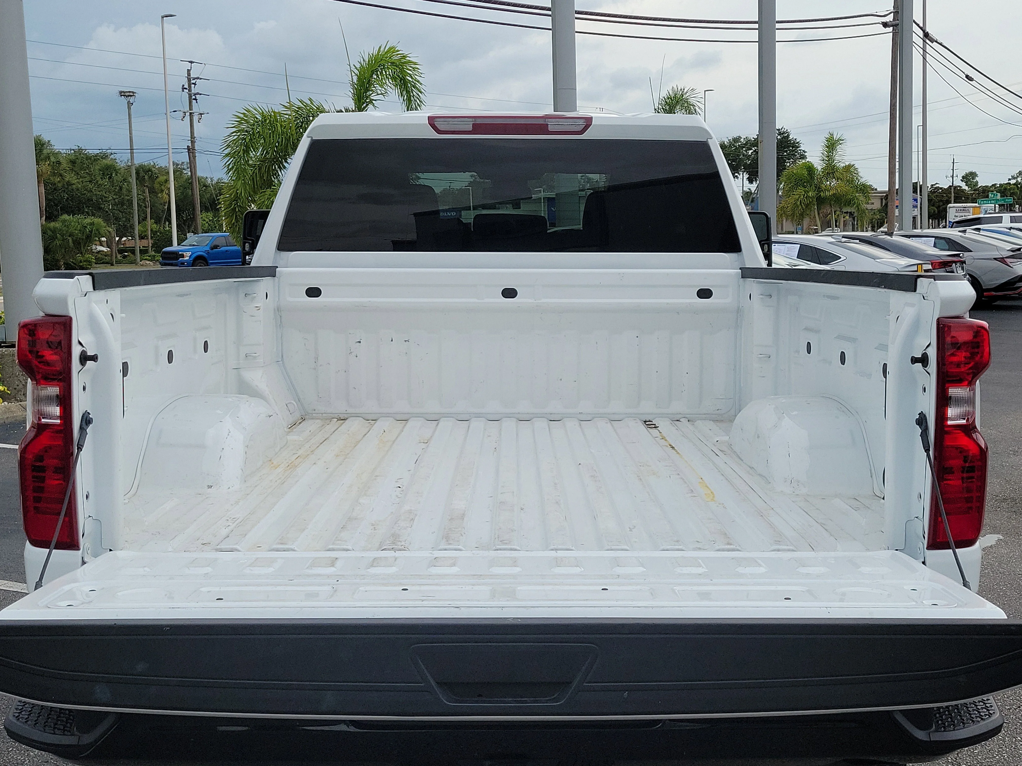 Used 2025 Summit White Chevrolet Custom image 12
