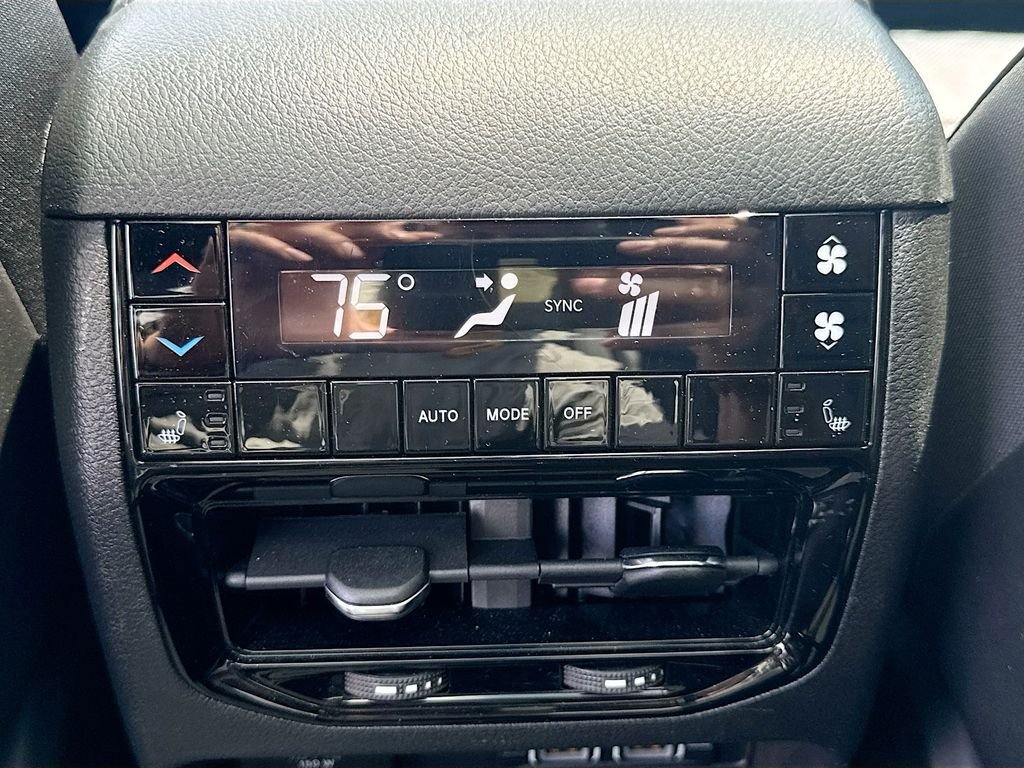 Used 2025 White Jeep Limited image 28