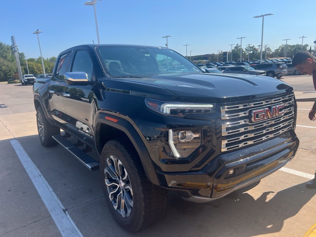 Used 2024 Black GMC Denali image 1