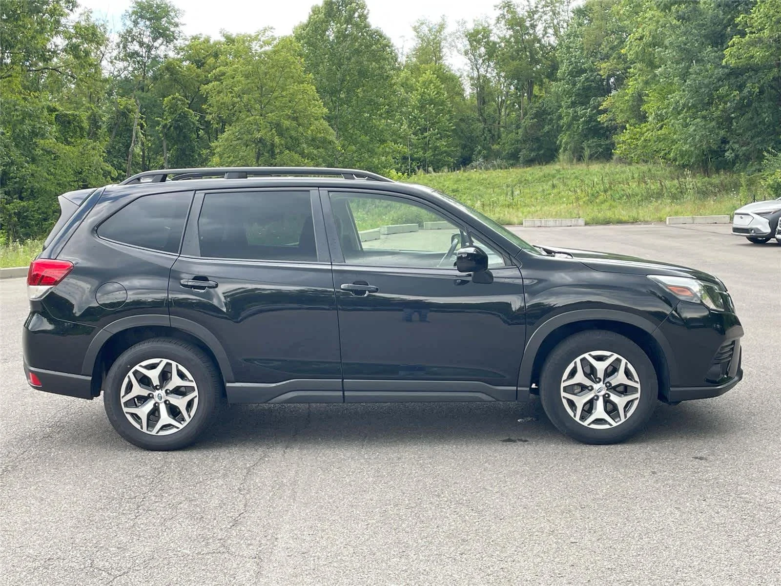 Certified Used 2023 Crystal Black Silica Subaru Premium image 6
