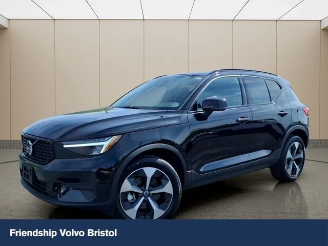 2026 Volvo XC40 B5 Core Dark AWD's photo