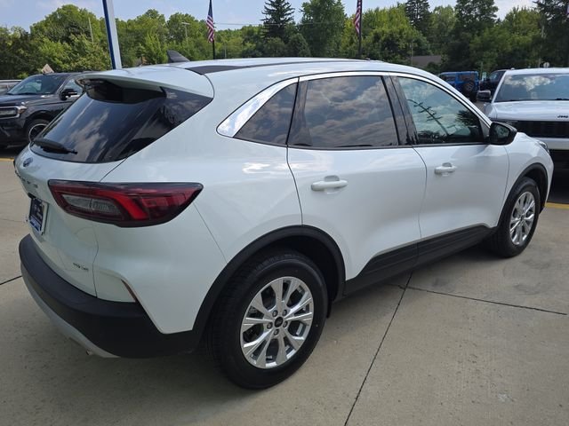 Certified Used 2023 Oxford White Ford Active image 4