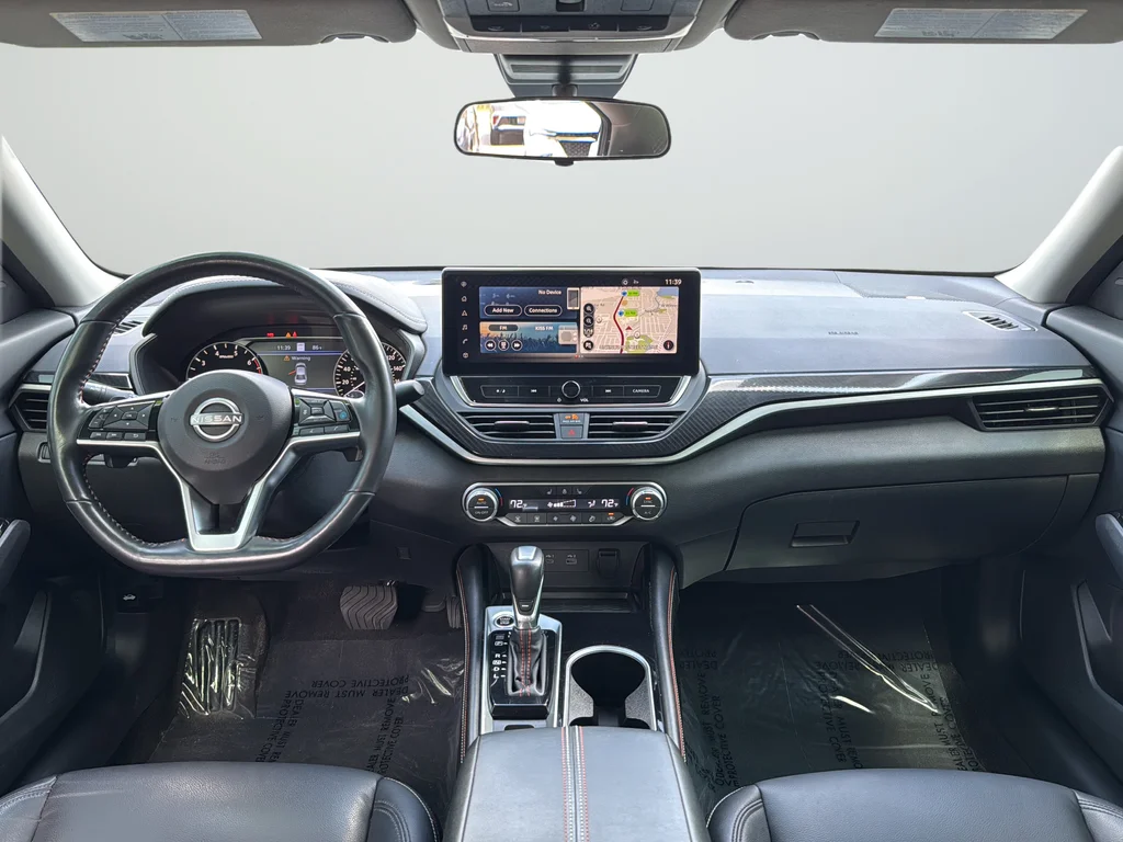 Used 2023 White Nissan 2.0 SR image 9