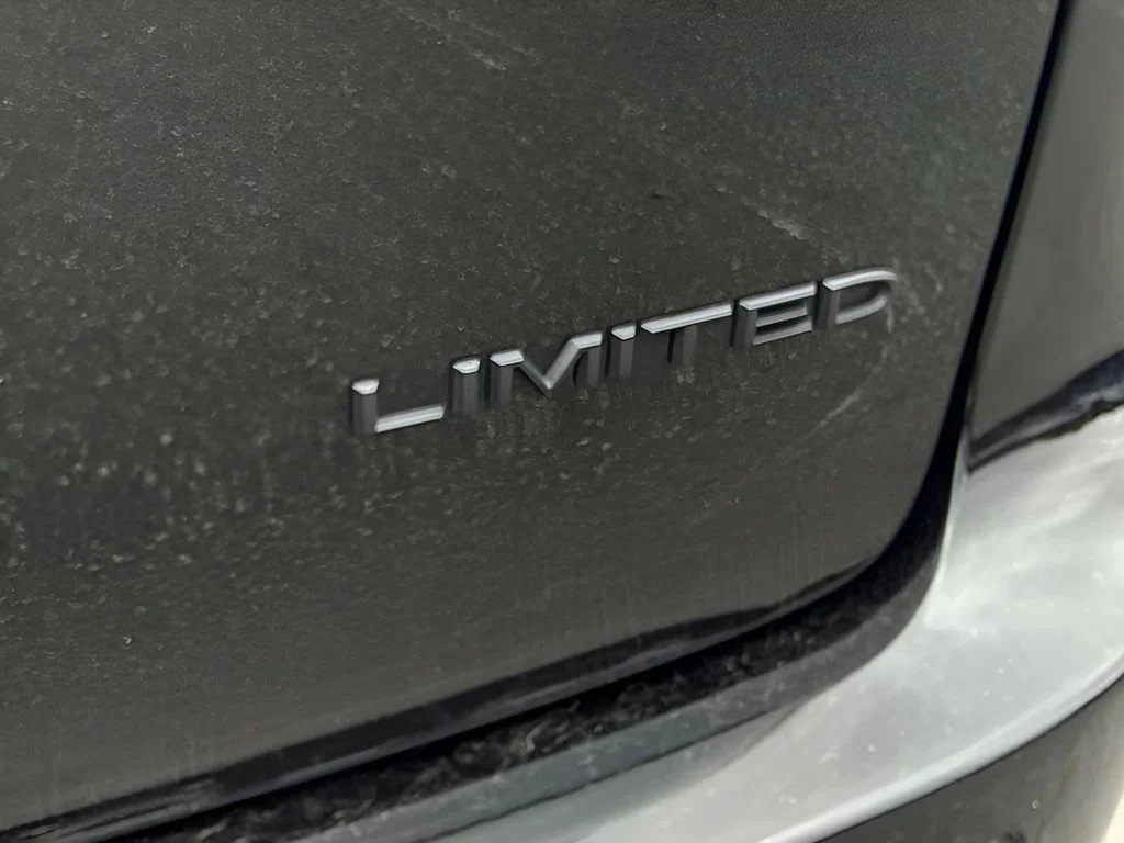 Used 2025 Black Chrysler Limited image 23
