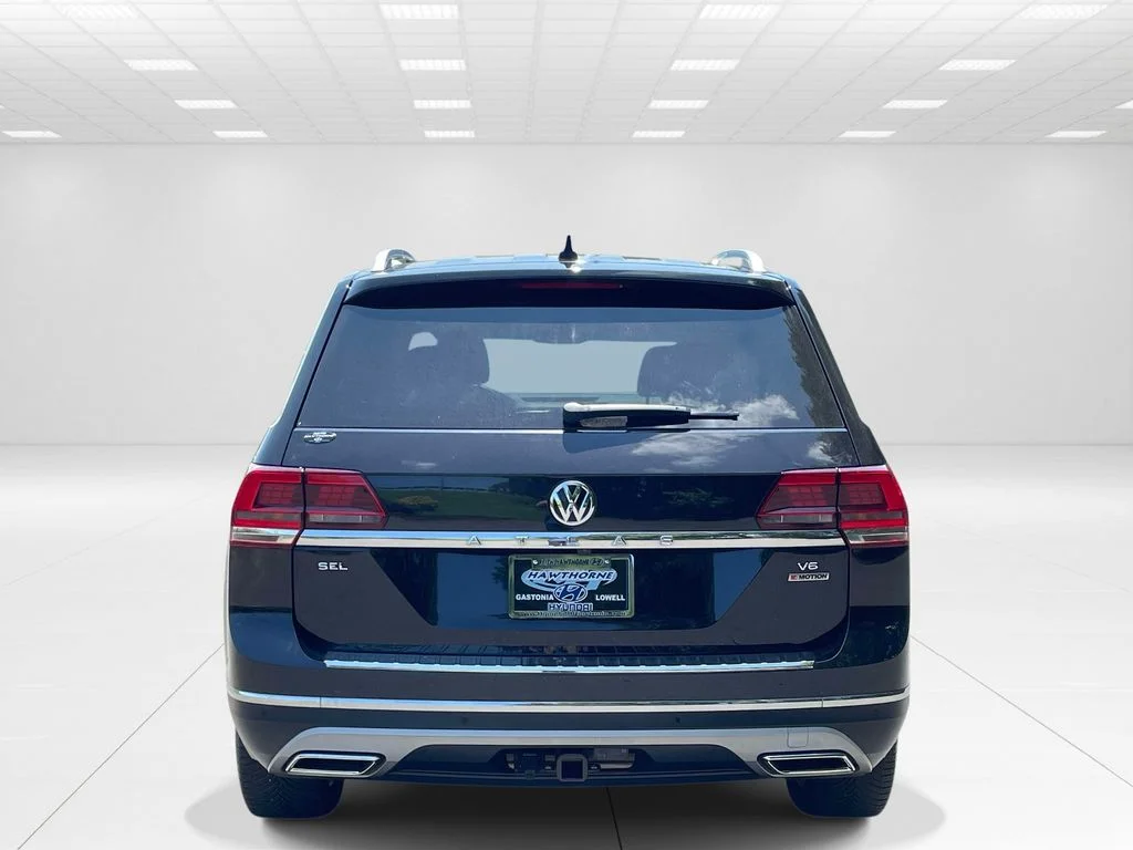Used 2019 Black Volkswagen SEL image 5