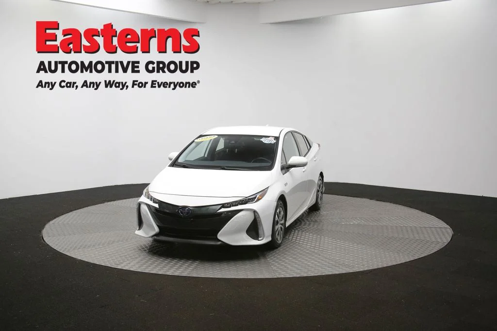 Used 2021 White Toyota LE image 49