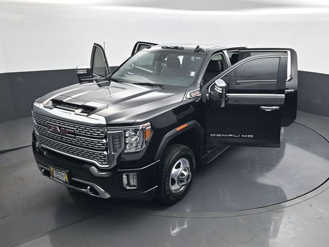 Used 2022 Black GMC Denali image 30